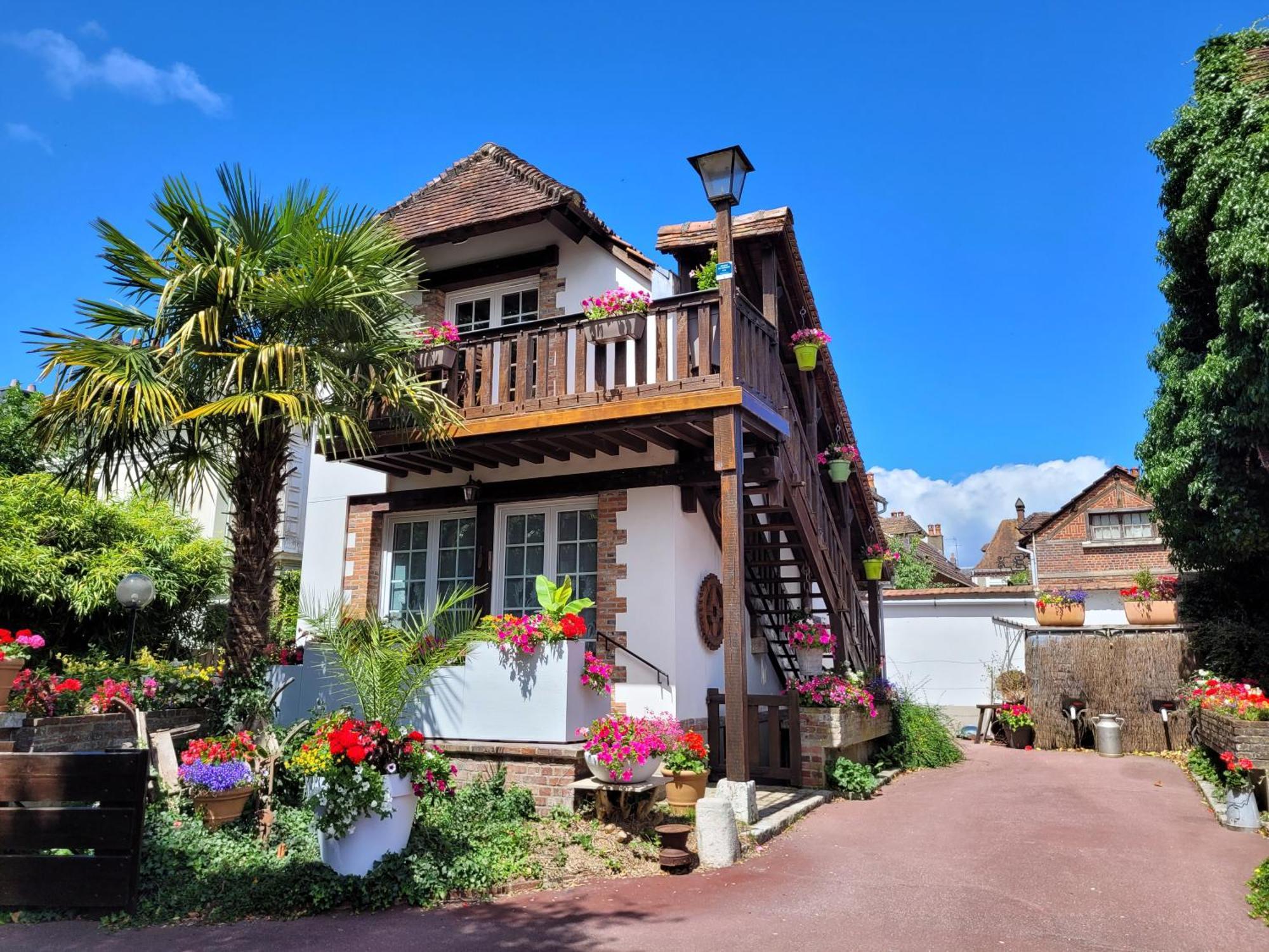 Gite Le Balcon Flaubert Forges-les-Eaux Buitenkant foto